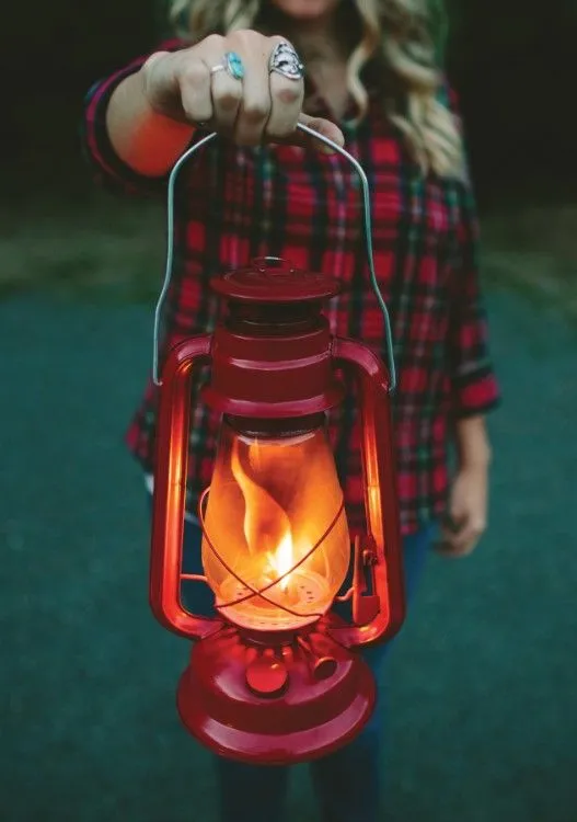 LED LANTERN - 9 IN